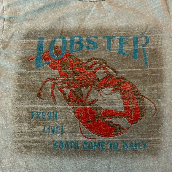 Lot of 2 boys T-Shirts, graphic design, distressed size 4/5 - Picture 5 of 5